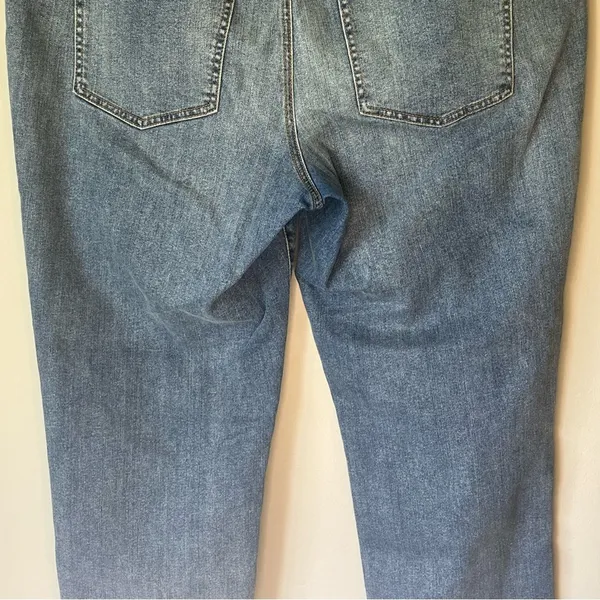 Maurices Distressed Light Wash Skinny Jean Size 18W - Image 10