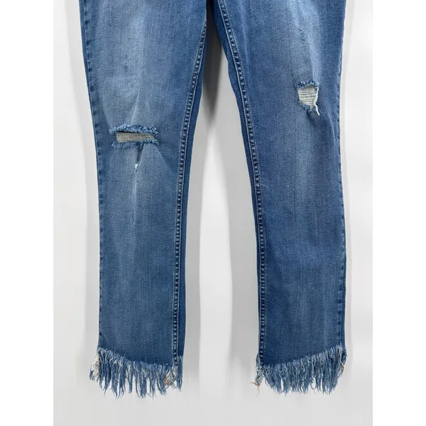 Free People‎ Women's Blue Denim Distressed Frayed Fringe Hem Jeans Size 30 - Image 3