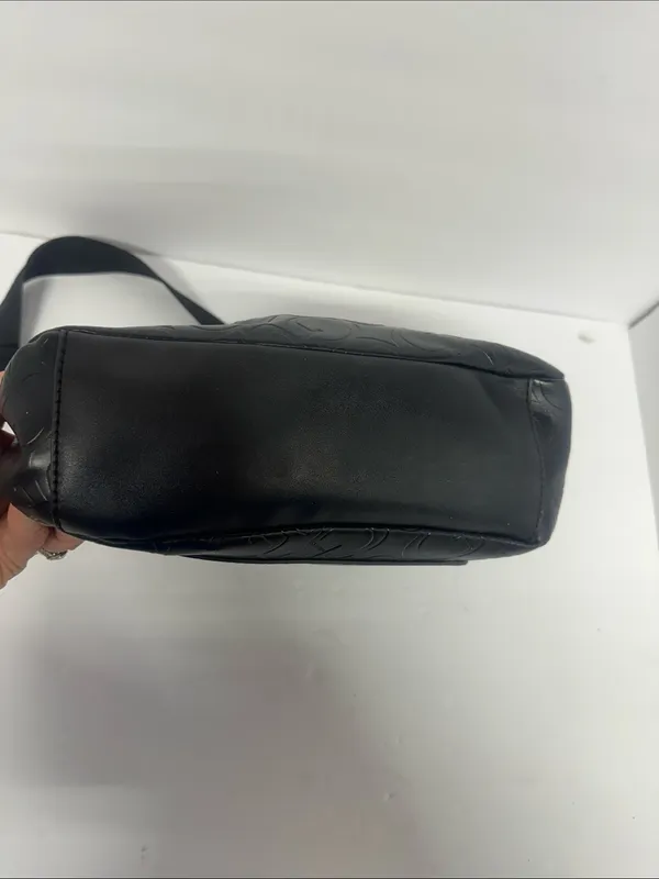 GUESS Black Embossed Logo Crossbody with Gold Hardware - Image 4