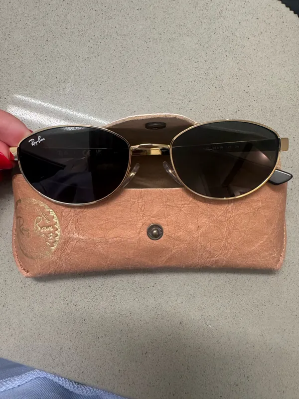 Ray-Ban Sunglasses - Image 2