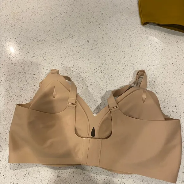 Seamless Nude T-Shirt Bra - Smooth Support - Image 4