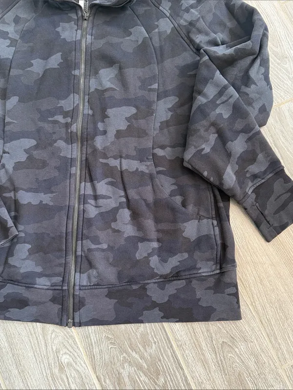 lululemon athletica Womens Dark Gray Black Camo Full-Zip Hoodie size 20 EUC - Image 3