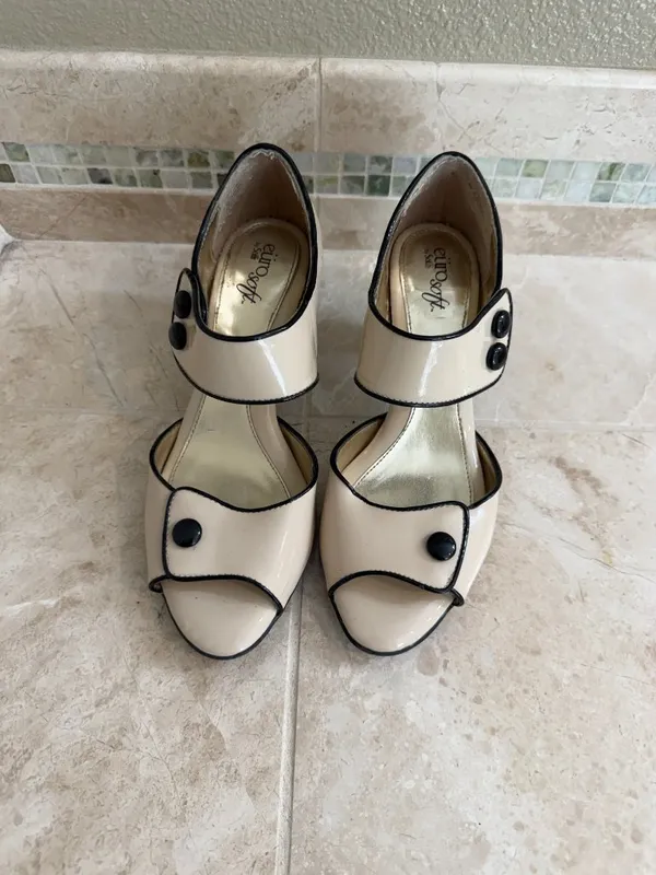 EuroSofft by Sofft Two Tone Patent Leather Mary Jane Heels Pumps Size 8 - Image 6