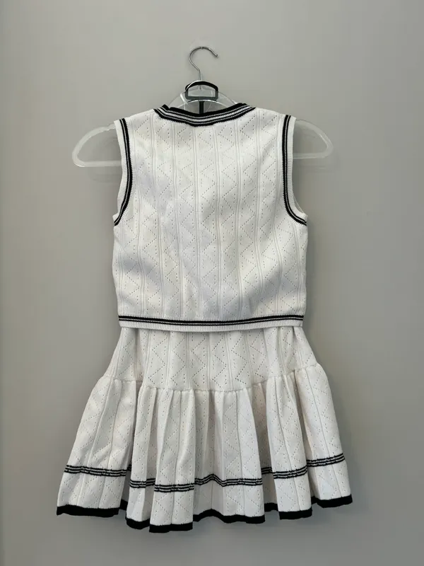 Black and White Knit Set - Image 4