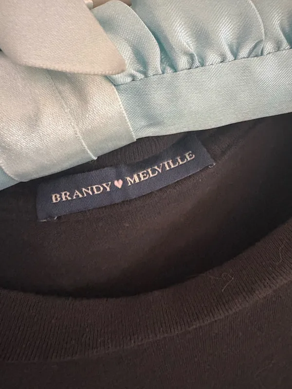 Brandy Melville Chicago tee - Image 2