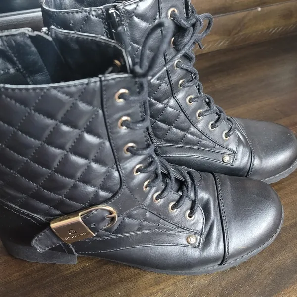 G by GUESS Byson Black Quilted Combat Women Boots Size 8M - Image 3