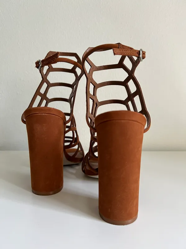 Steve Madden Cognac Heels - Image 4
