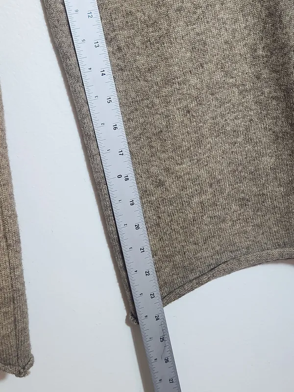 Heather Brown High Rise Cropped Sweater Pants Approx. Size Small to Medium - Image 8