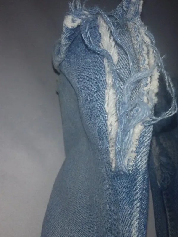 Old Navy 12 33 Medium Blue Mom Jeans - Image 4