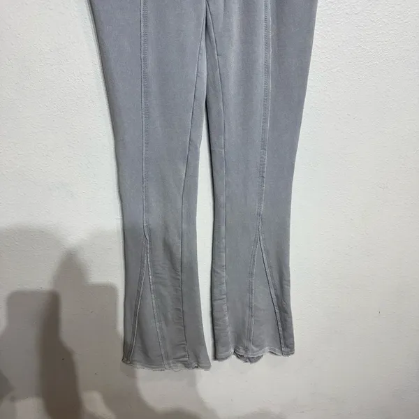 Urban Outfitters Out From Under Gray Fold Over Seamed Flare Leggings Sz M - Image 4