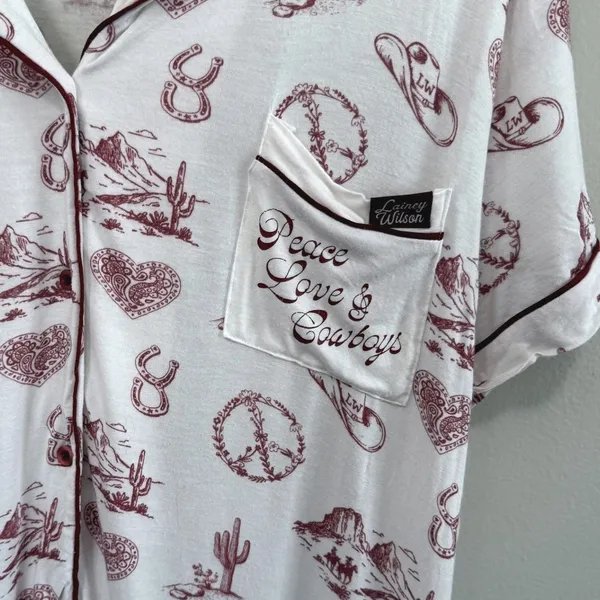 Lainey Wilson‎ Peace, Love, and Cowboys Bell Bottom Western Print PJ Set Size L - Image 4