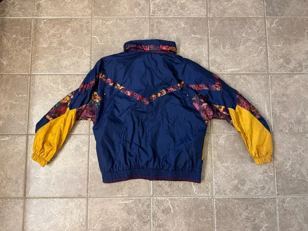 Vintage 1990s Athletich Floral Windbreaker Jacket Women's M / 90s All Over Print / Streetwear / Grandma Core Purple Size M - Image 4