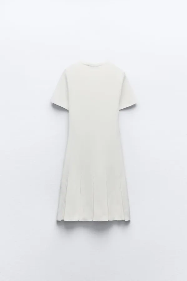 NWT  White BOX PLEAT MINI DRESS. Size Medium - Image 4