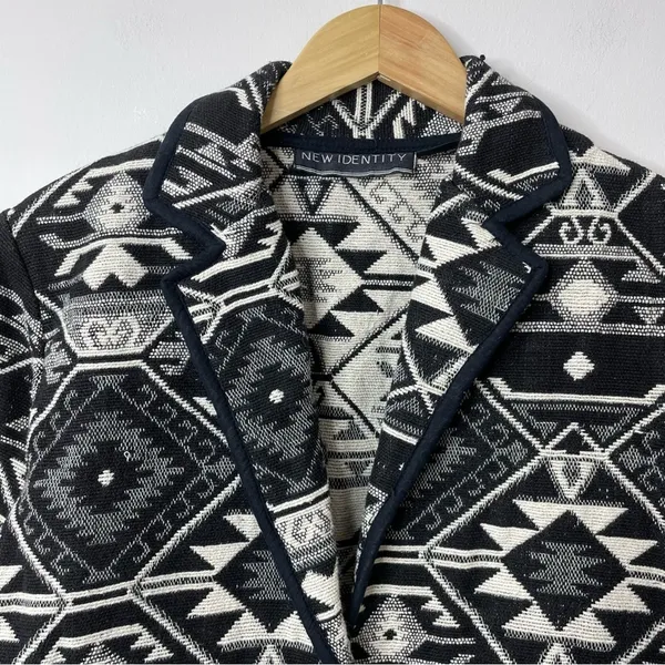 New Identity Y2K 90s black southwestern Cowichan tapestry blanket crop jacket M - Image 2