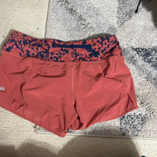 Lululemon‎ Run Times Short II Sz 6 - Image 9