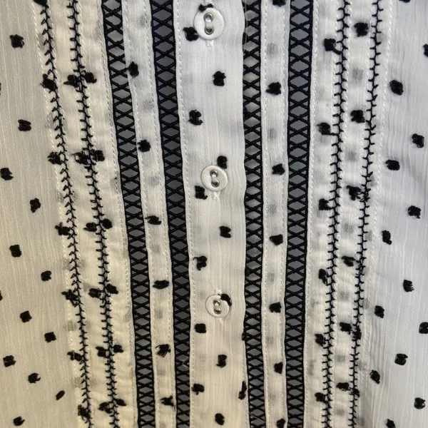 WHITE‎ HOUSE BLACK MARKET Polka Dot Embroidered Ladder Lace Blouse NWOT Small - Image 4