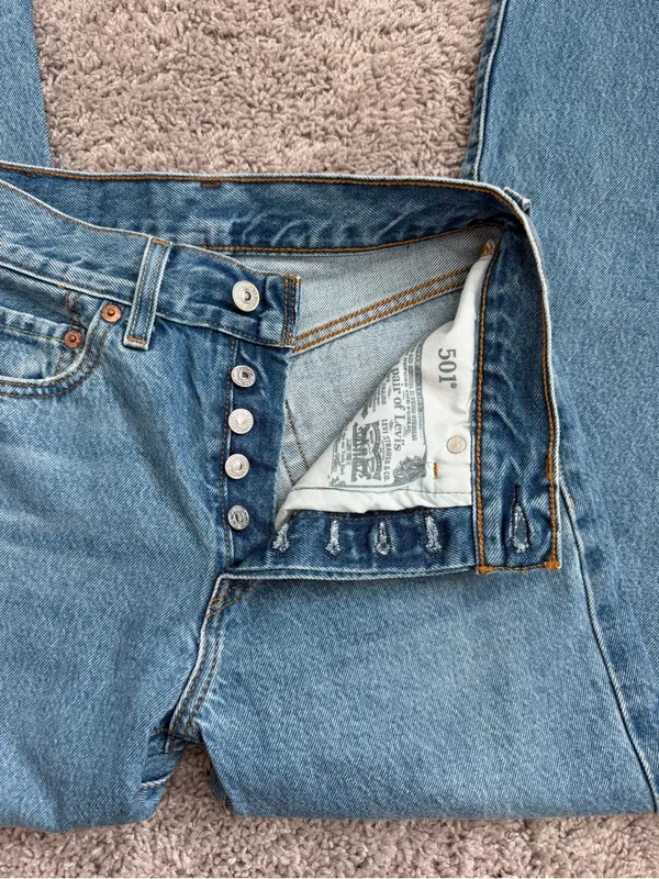 Levi's 501 Women’s High-Rise Straight Leg Jeans - Image 5