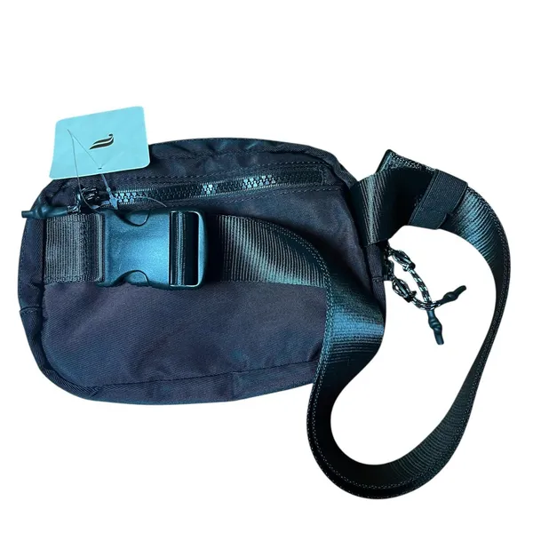 Fabletics Belt Bag Unisex Small Black Nylon Crossbody Fanny Pack Travel Gym NEW - Image 2