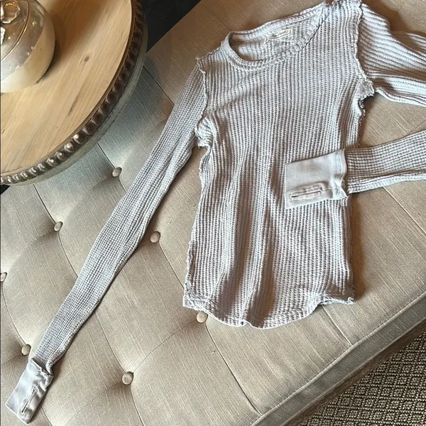 Free People Baby Blue Thermal LS W/ Finger Holes✨ - Image 4