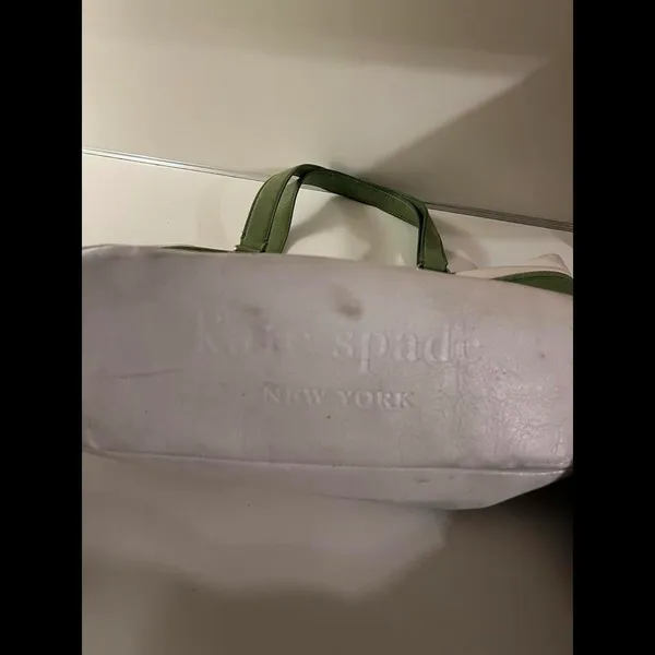 Kate Spade Green and White Leather Handbag - Image 5