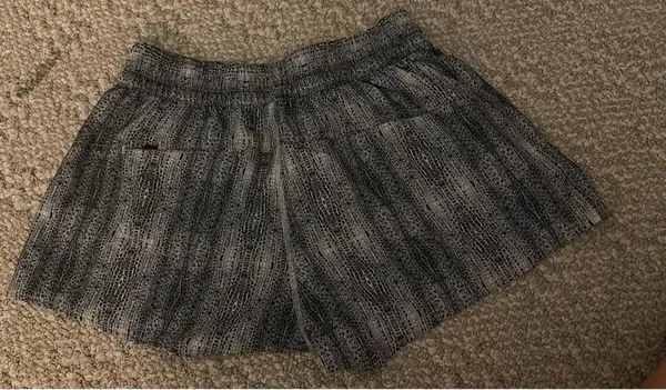 Vuori Shorts Women’s - Image 6