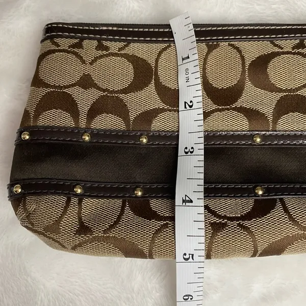 Coach Change Purse, wristlet. Pre owned - Image 5