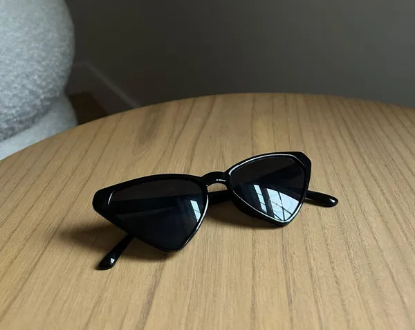 Black Cateye Sunglasses - Image 5