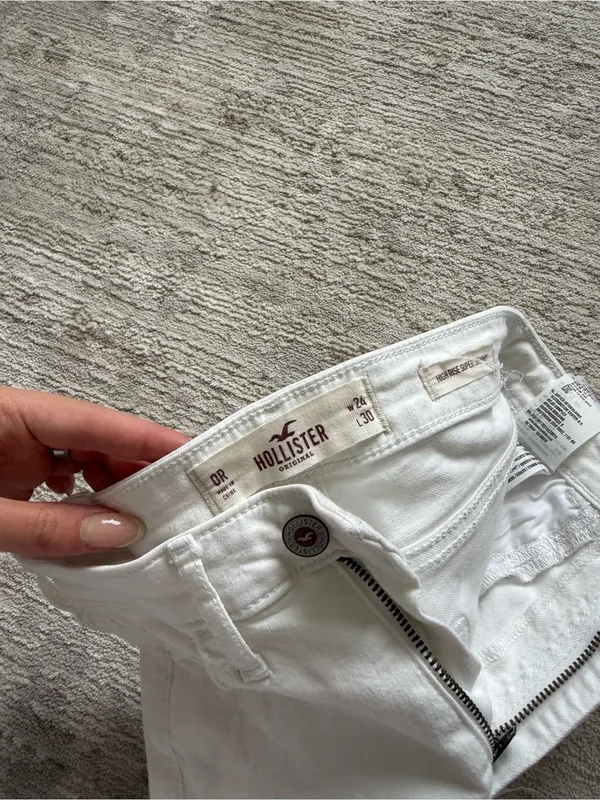 Hollister White Distressed Skinny Jeans (Size 0R) - Image 6