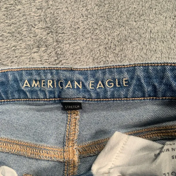 American Eagle Outfitters mom straight jeans - Image 4