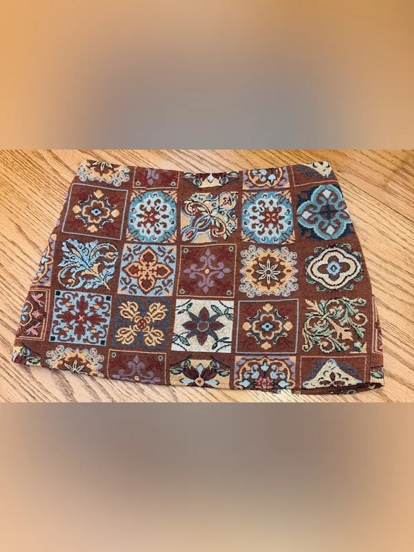 Cider Jacquard Low Rise Tapestry Split Mini Skort - Image 3
