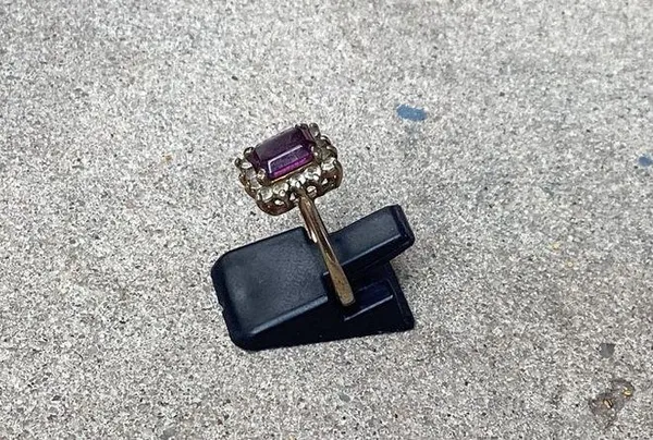 Amethyst & rhinestone vintage ring Black - Image 2
