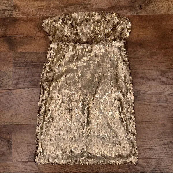 Sparkle & Fade Gold Sequin Strapless Party Dress - Image 8