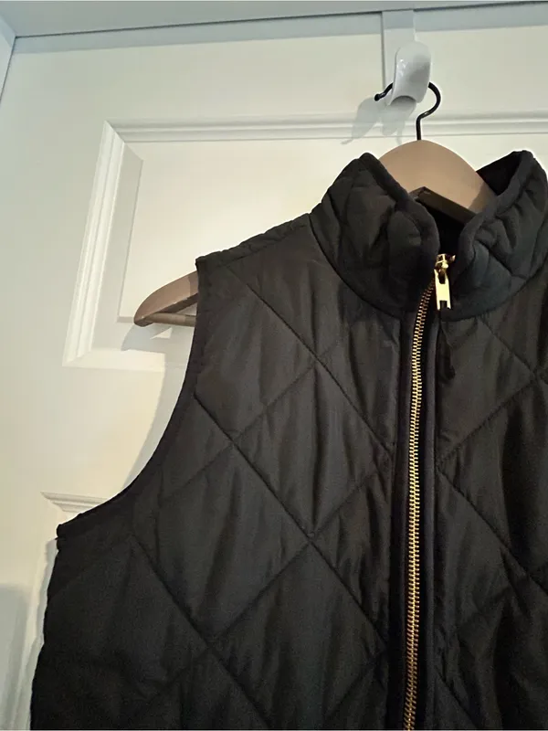 J Crew Black Quilted Vest Size S - Image 4