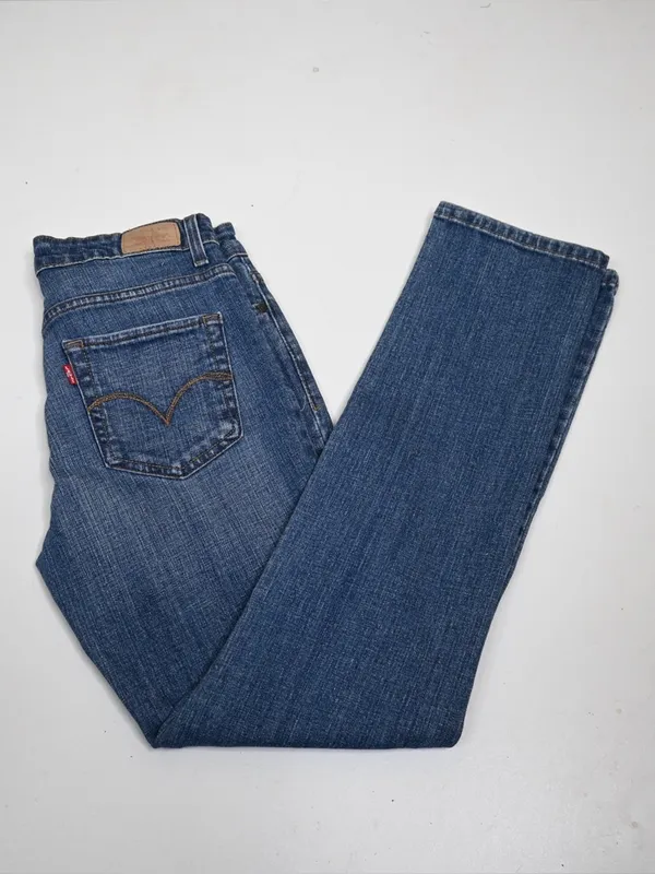 Levi's Women's 6 Medium Mid Rise Skinny Jean - Image 3