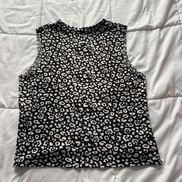 Womans Size Medium White‎ Black Cheetah Print Activewear Outdoor Fleece Lined - Image 7