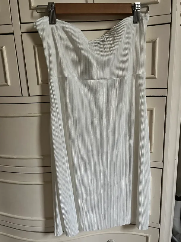 Pretty Little Thing White Bandeau Dress - Image 2
