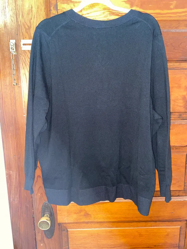 Lands End Women’s performance V-neck sweater, black. - Image 3