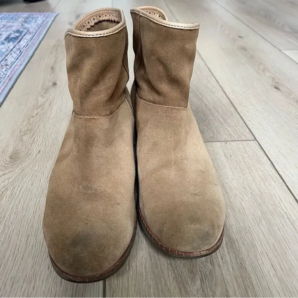 UGG Australia Darling Suede Ankle Boots Chestnut Size 11 - Image 2