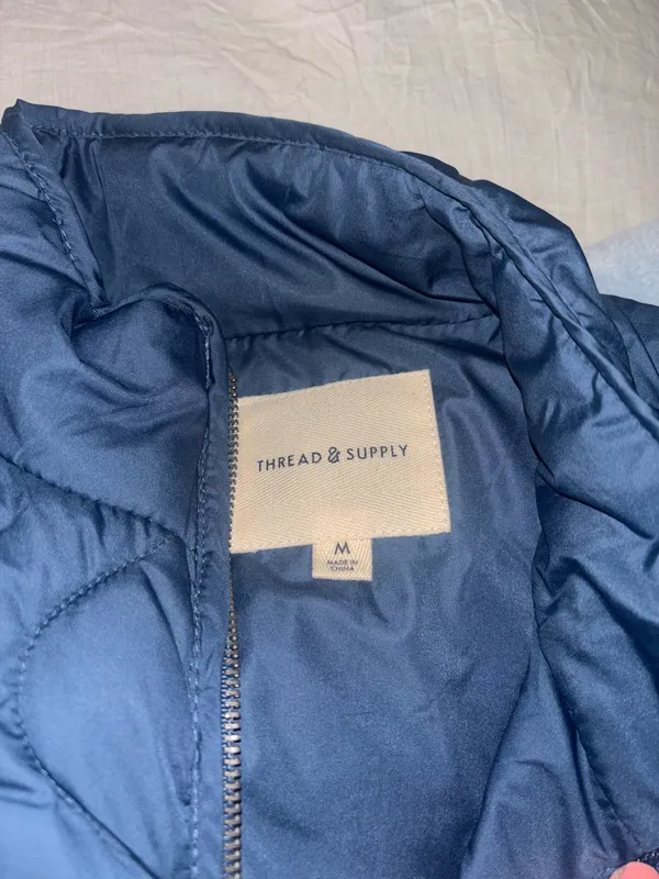thread and supply vest  - Image 2