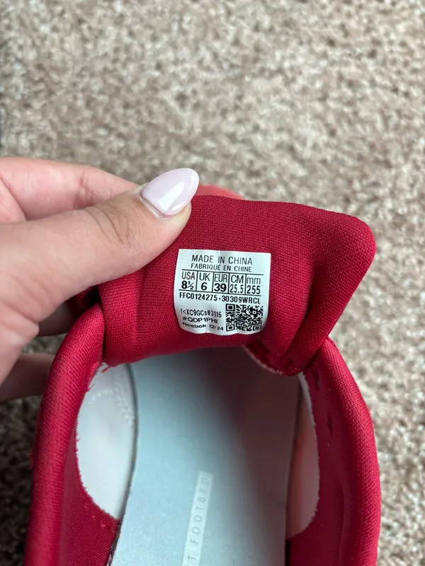 Women’s Red Reebok Trainers - Image 4