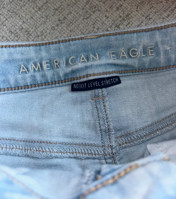 American Eagle Outfitters Light Wash Shorts - Image 3