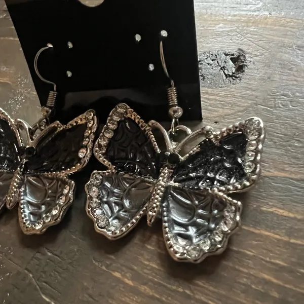 Black silver butterfly earrings - Image 2