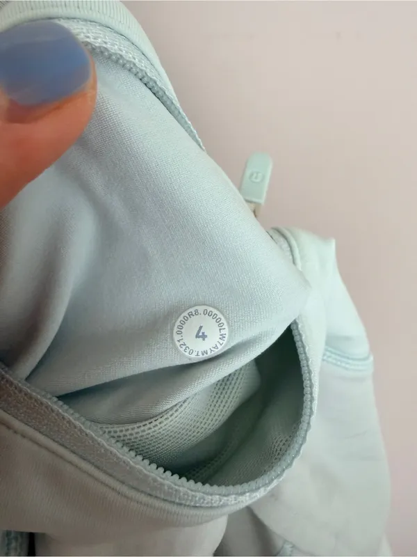 Lululemon Speed Up Mid-Rise Short 4" Light Blue - Image 4