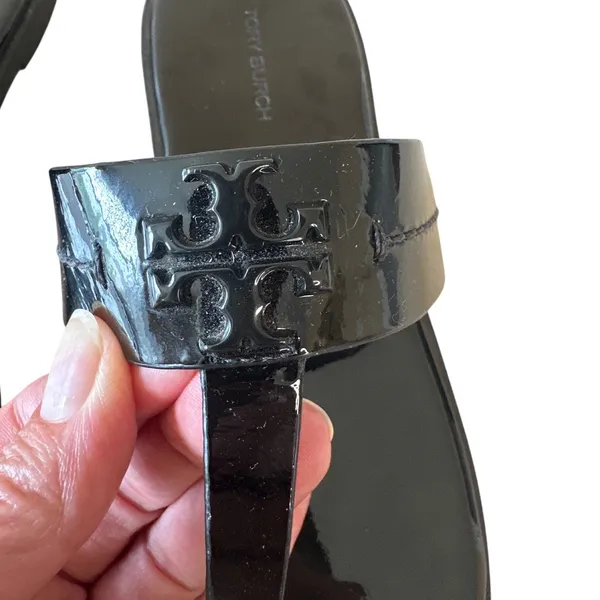 Tory‎ Burch Emmy Patent Leather Sandals Black Glossy Logo Thong Slides 9.5 - Image 12