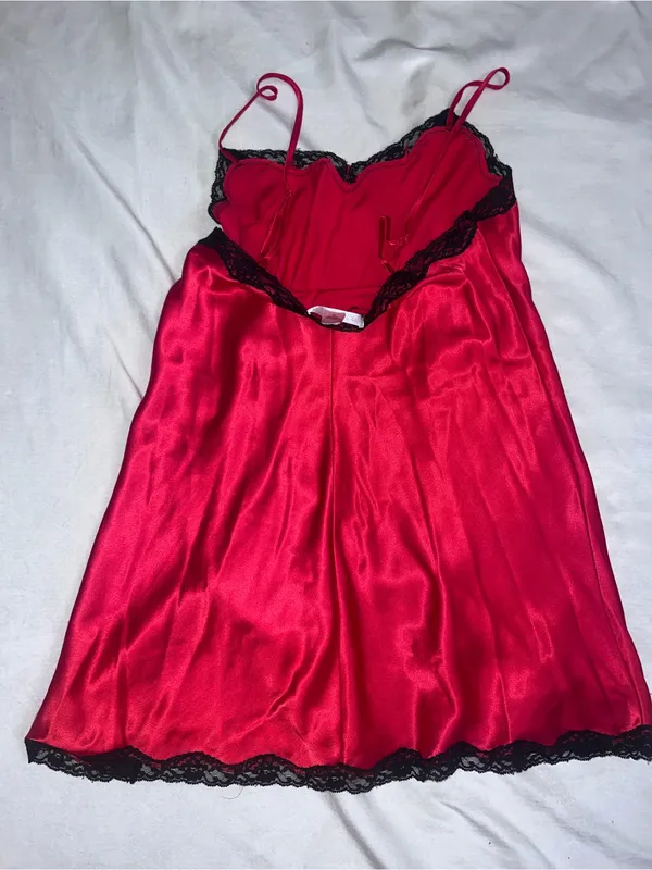 Size M Women’s Victoria’s Secret Satin chemise slip night pajama red - Image 2
