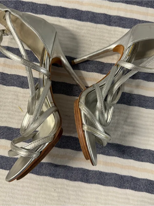 Badgley Mischka Silver Metallic Leather Strappy Stiletto Heels Evening Sandals - Image 10