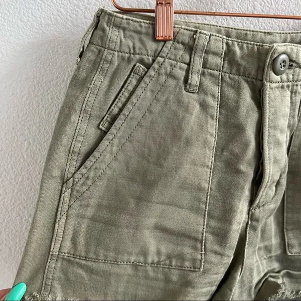 American Eagle Muted Army Green Button Fly Fray Hem Shorts Cargo Utility Style - Image 3