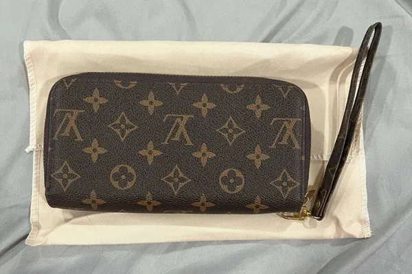 Brown and Gold Wristlet - Image 2