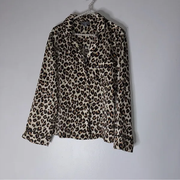 Loft Sleepwear XL 2 Piece Long Pajama Set Satin Notch Collar‎ Leopard Print - Image 2