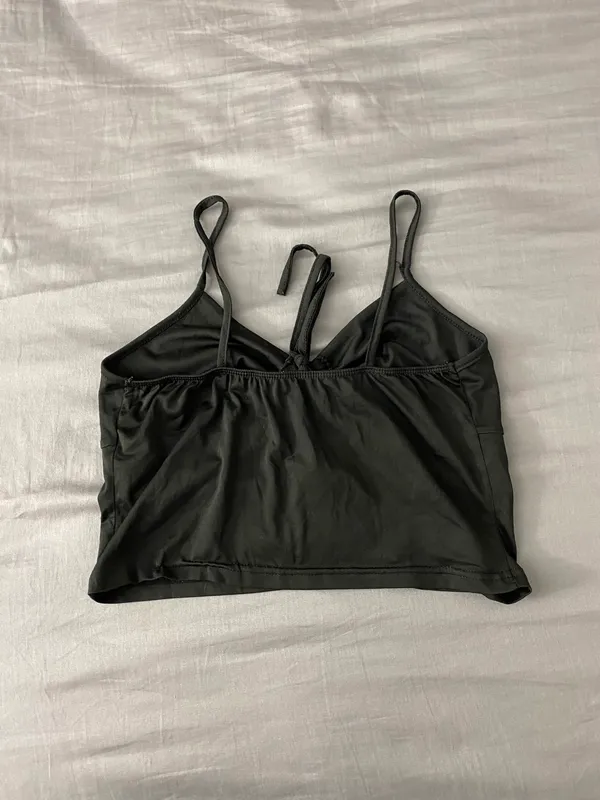 H&M Black Cropped Top - Image 4